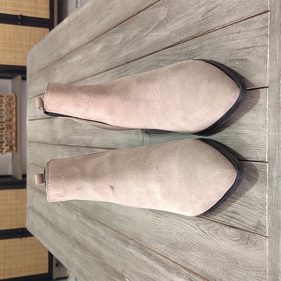 Marc Fisher Suede Ankle Boots In Light Tan Size Woman's 9 - Picture 5 of 11